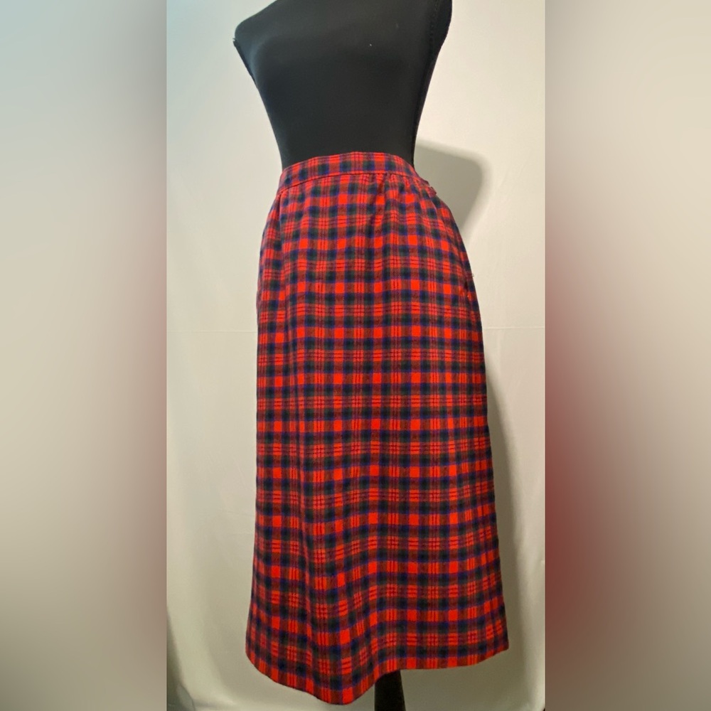 Vintage Pendleton Women’s 10 Pencil Wool Skirt Macinnes Tartan Red Plaid USA